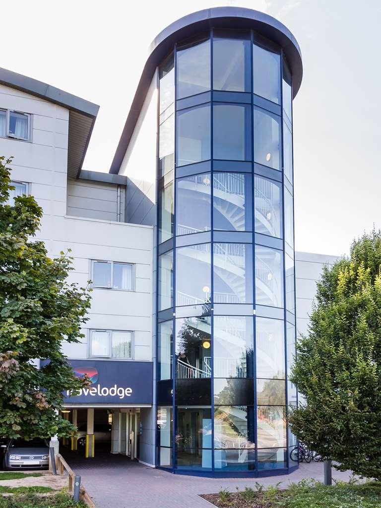 Travelodge Guildford Exteriér fotografie