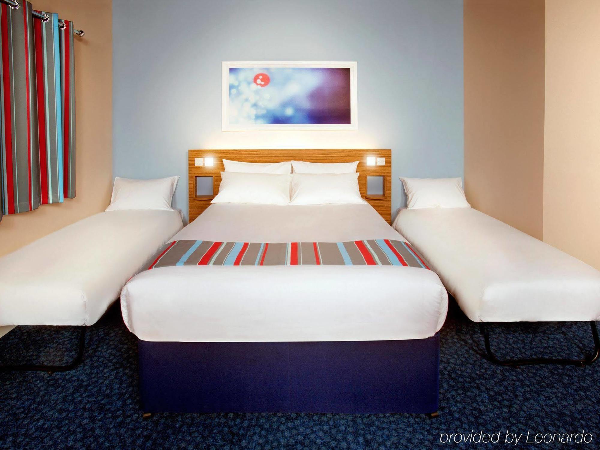 Travelodge Guildford Exteriér fotografie