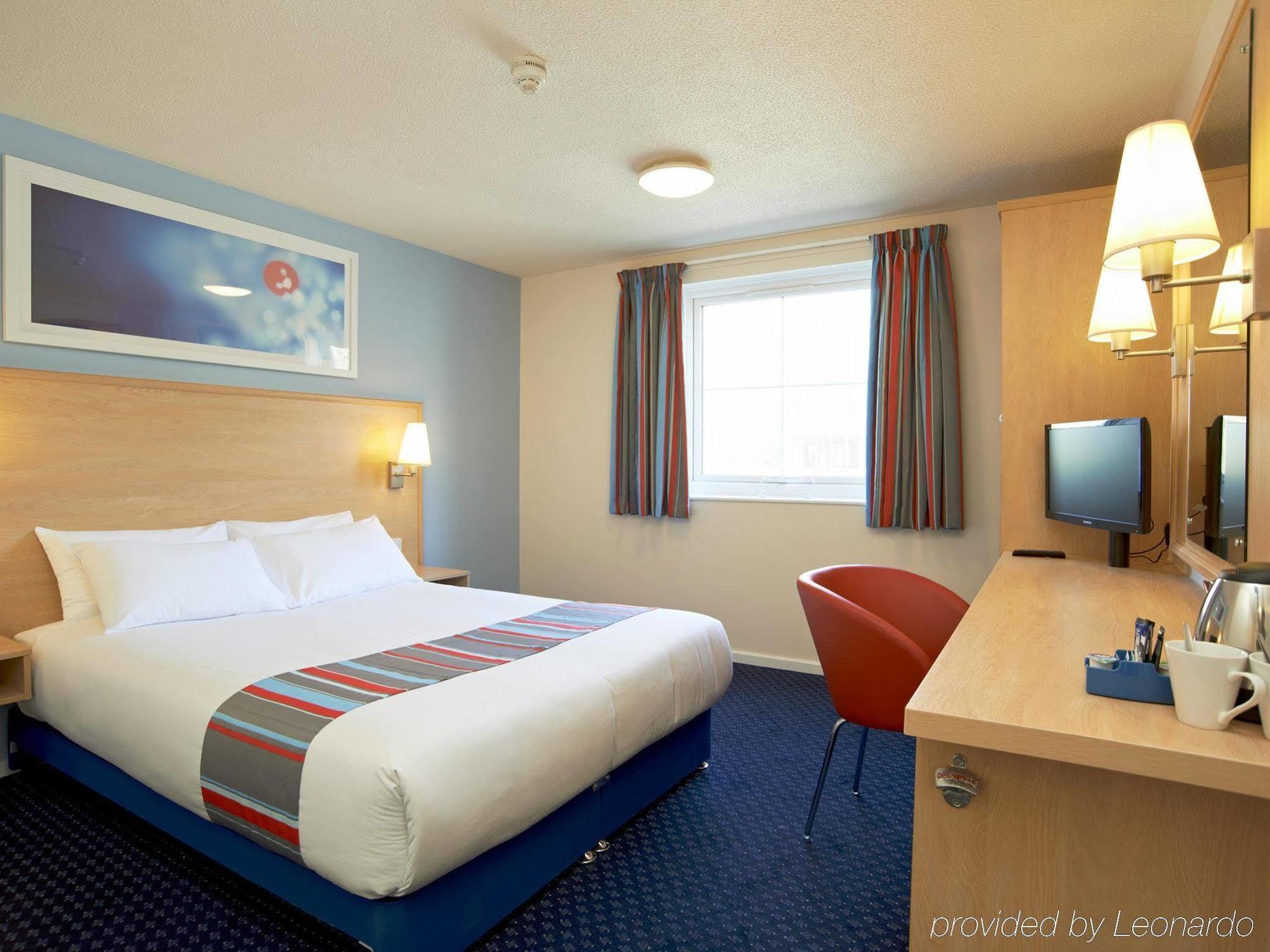 Travelodge Guildford Exteriér fotografie